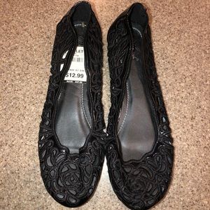 Wanted thick lace flats